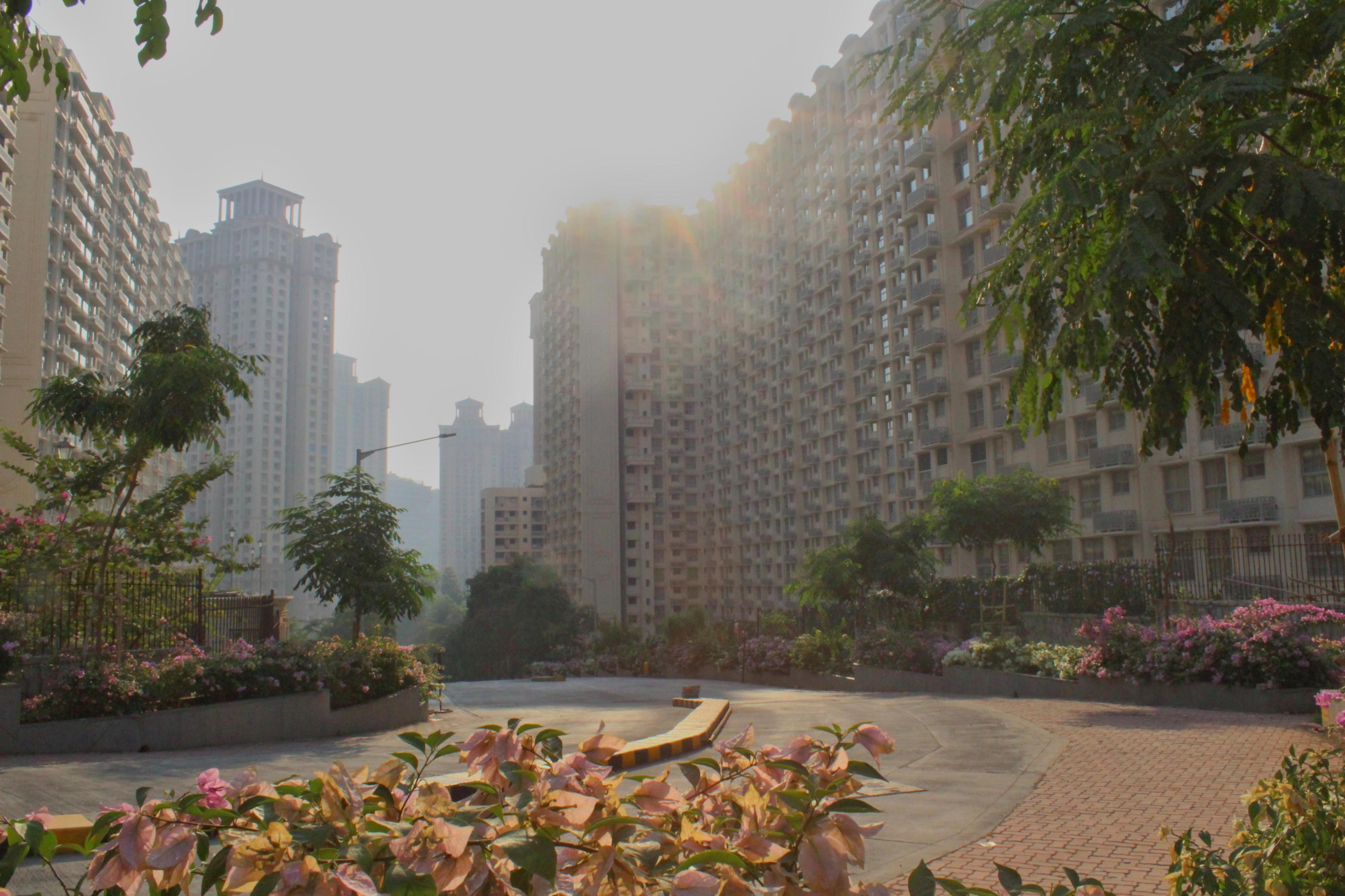 Maxxvalue Apartment Hiranandani Powai  RH1