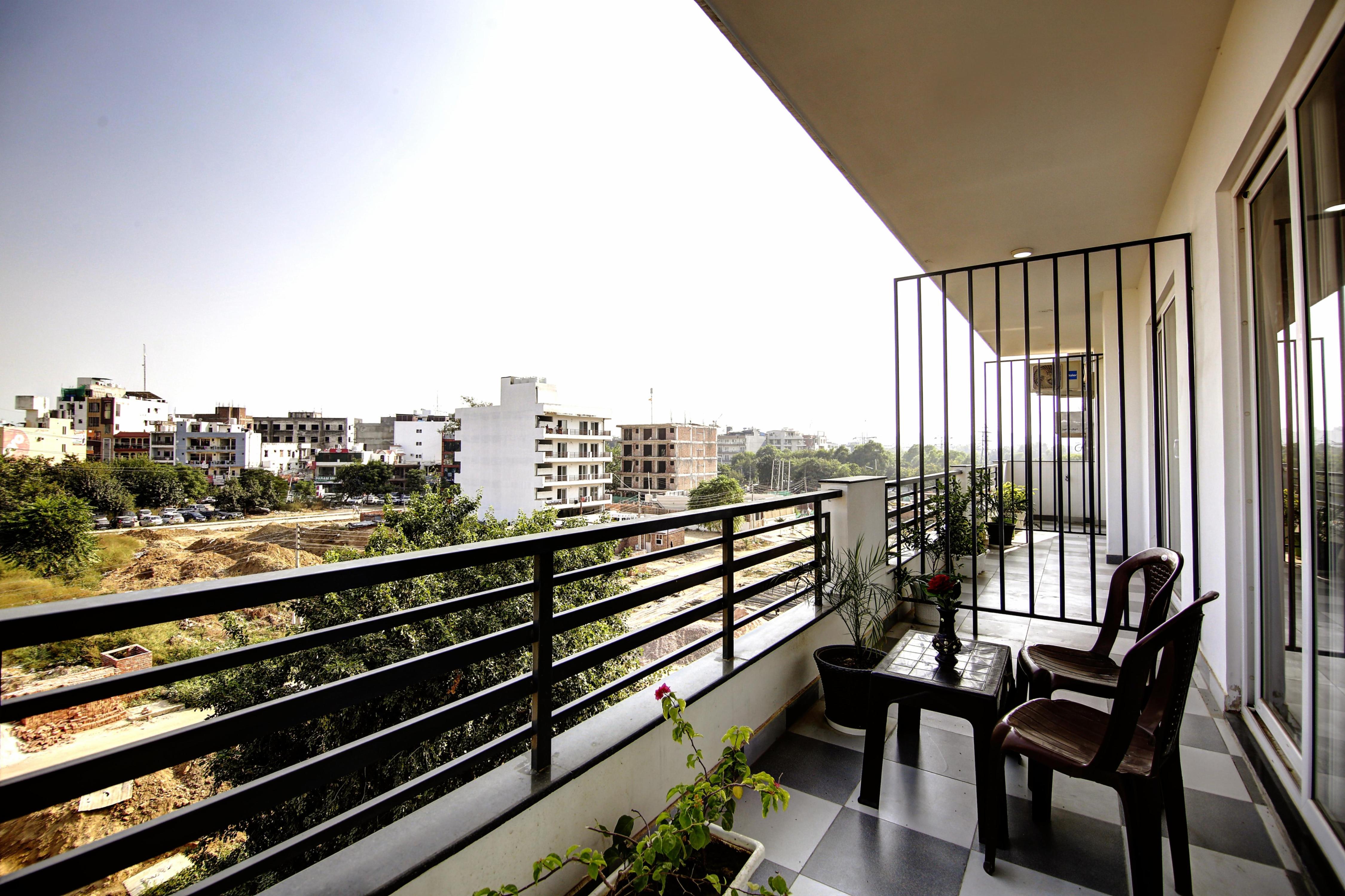 360 Degree Hotel - Tap to explore photos