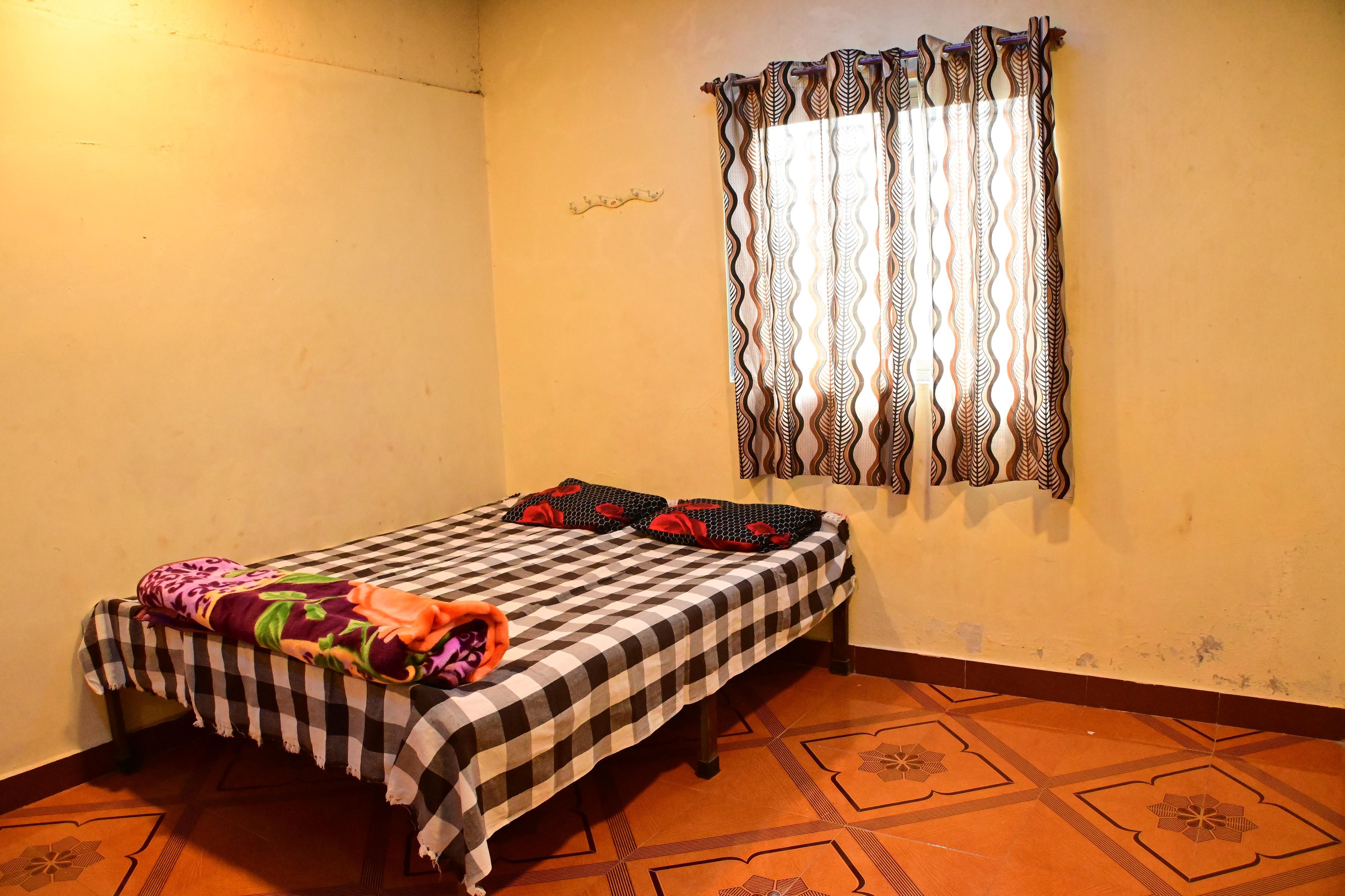 Aswad Homestay In Dapoli Room Type - Bedroom 3