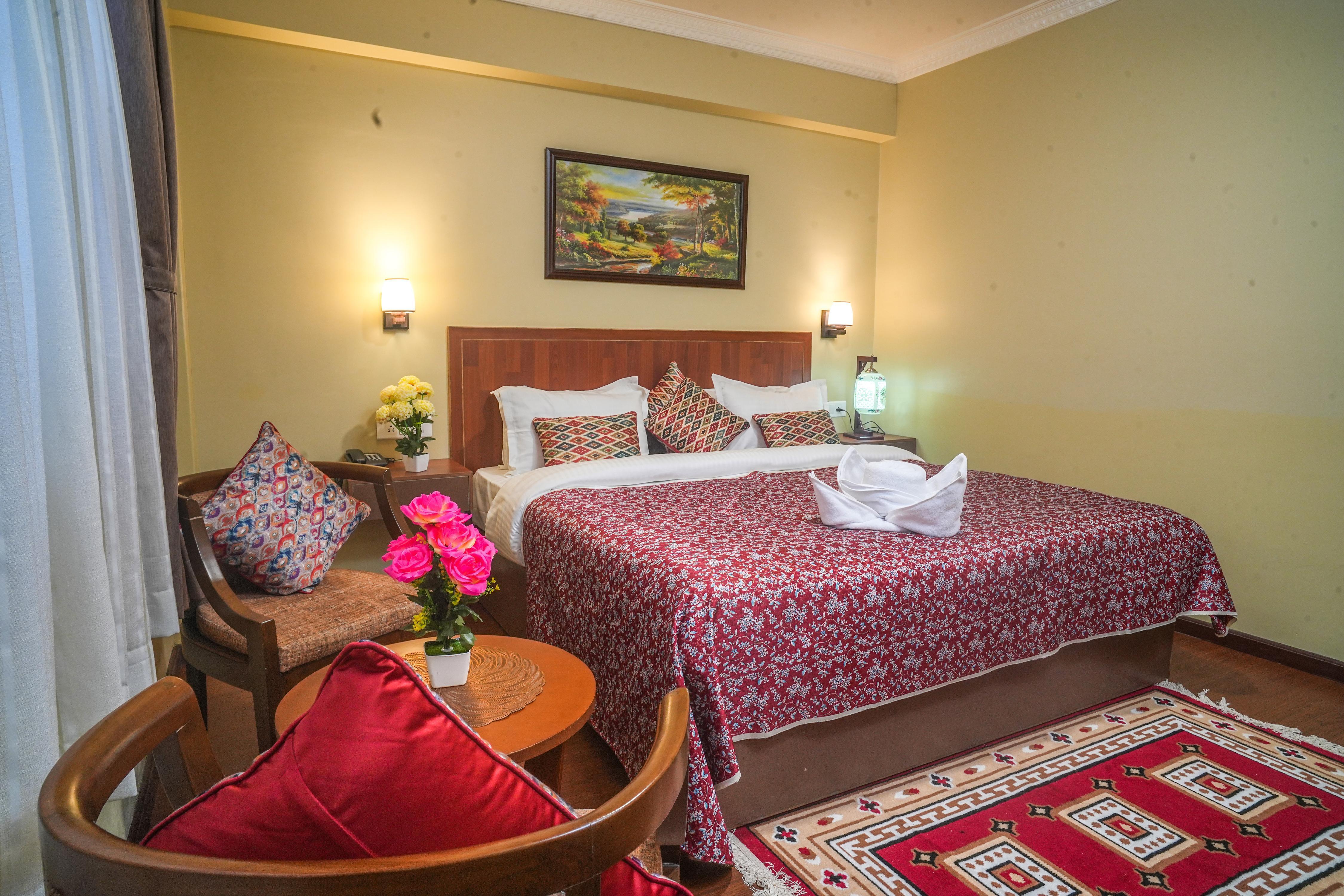 Rare Himalayas Mapham- 10 mins from MALL ROAD - Tap to explore photos