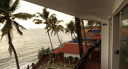 S cliff Black Beach Resort Room Type - Premium Room