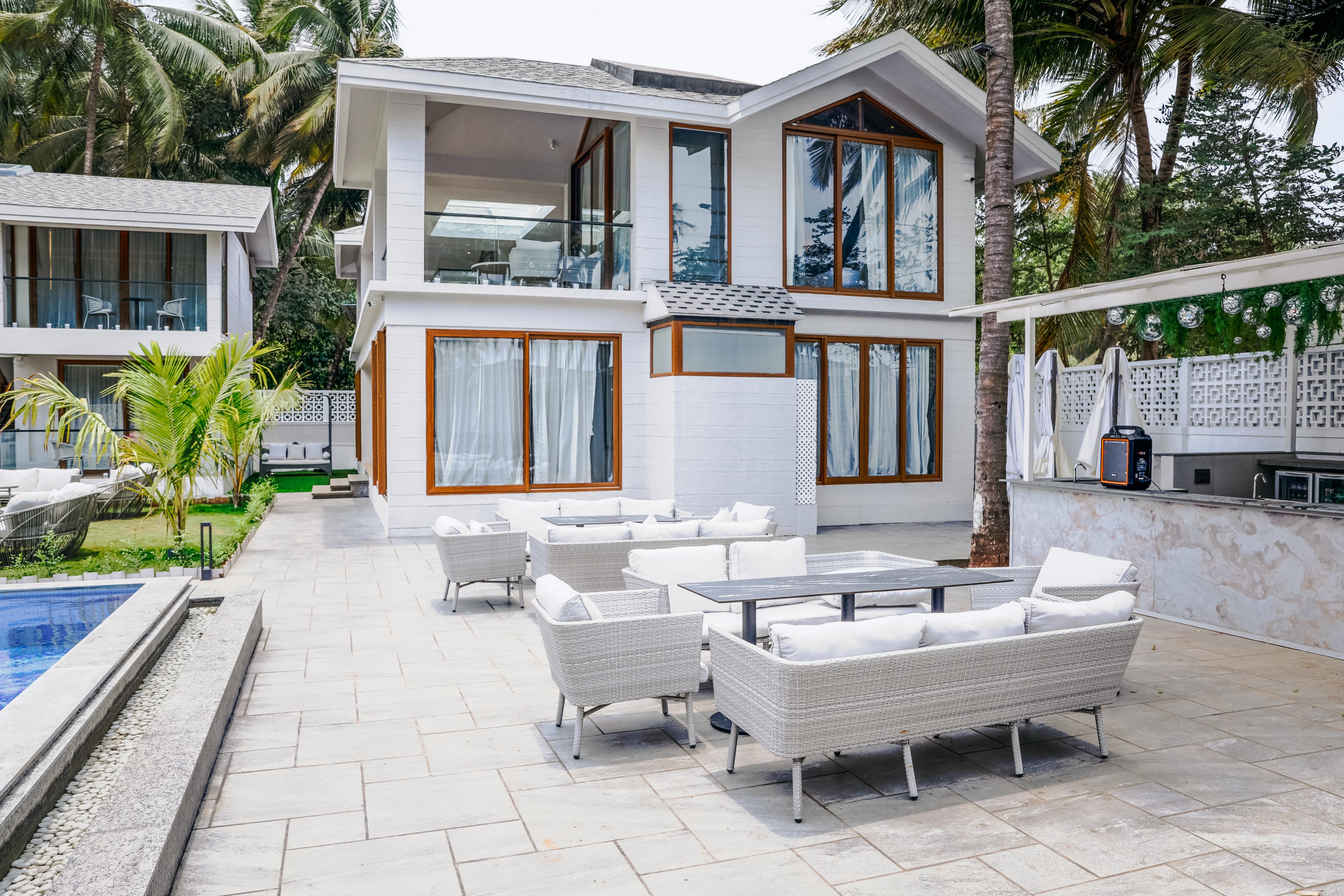 Casa Mae Luxury Resorts and SPA - Tap to explore photos