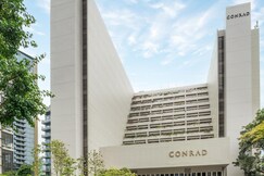 Conrad Singapore Orchard