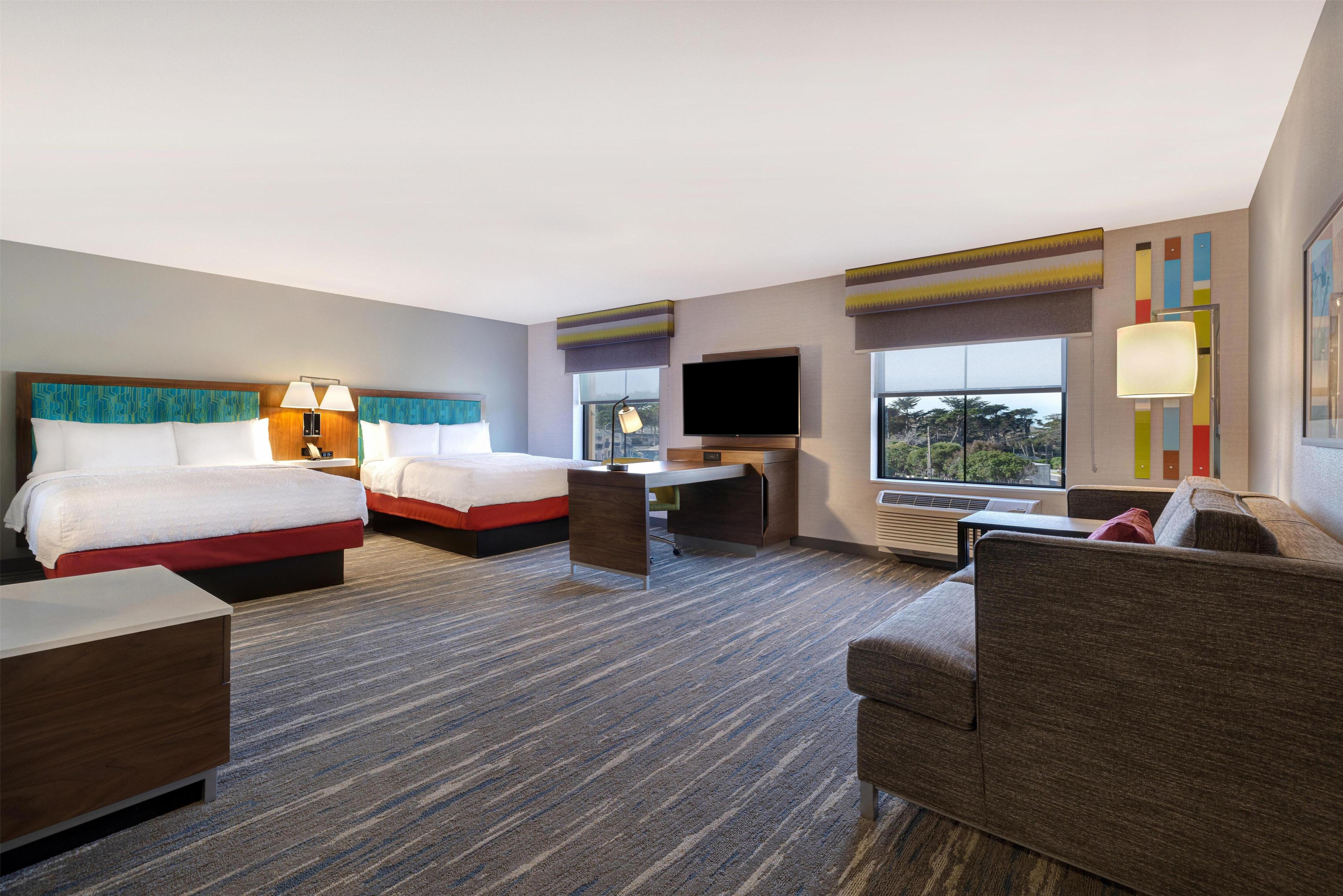 Hampton Inn & Suites by Hilton Marina - Tap to explore photos