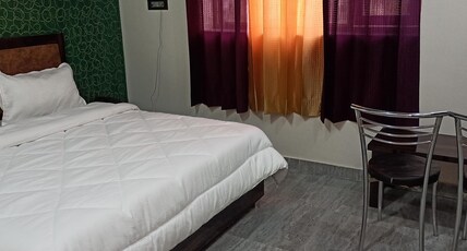 Star Light Home Stay and Restaurant Room Type - Ac Bedroom 6
