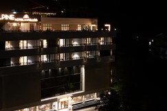 Alpine Hotel and Villas