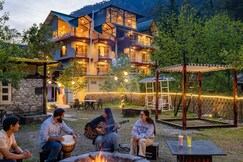 Zostel Kasol (Katagla)