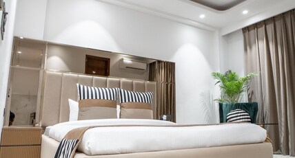 Bed n Oats Luxe Studios | Golf Course Road Room Type - Deluxe Studio with Balcony