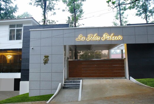 La Feliz Palacio