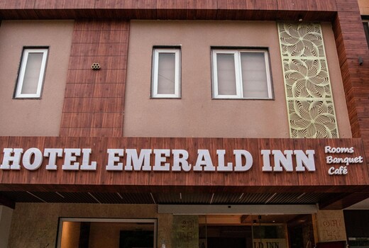 Hotel Emerald Inn