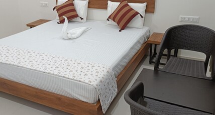 HIDEAWAY FARM STAY HAMPI Room Type - Primium room 1