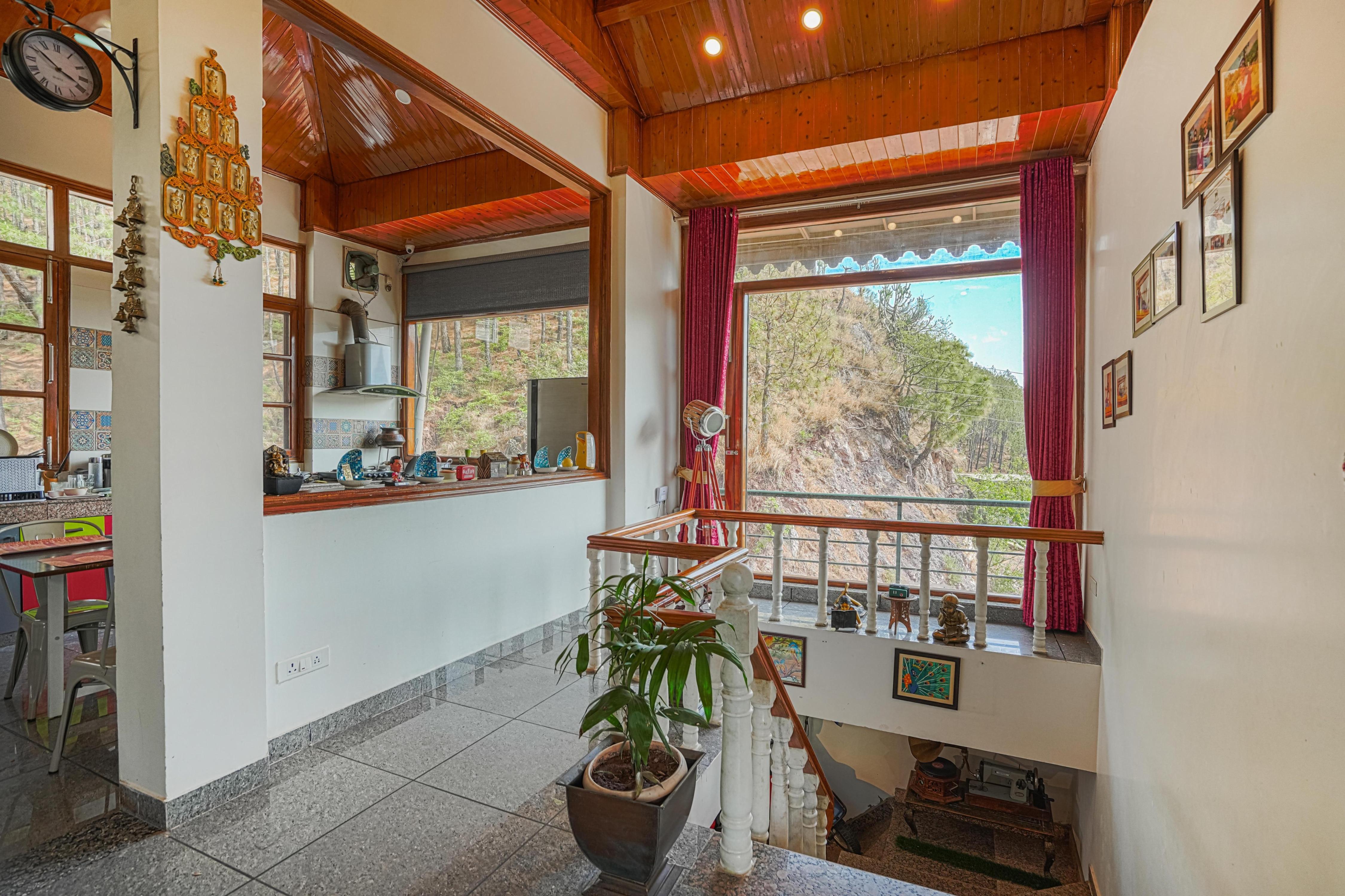 ELIVAAS Signature Dilli House 3 BHK Villa with Pvt Plunge Pool & Jacuzzi - Tap to explore photos