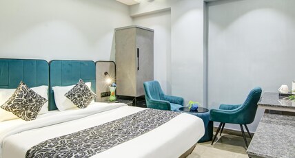Hotel Uptown - Luxury Restaurant & Rooftop Near Connaught Place Room Type - Deluxe Double Room Hotel Uptown - Luxury Restaurant & Rooftop Near Connaught Place Room Type - Deluxe Double Room