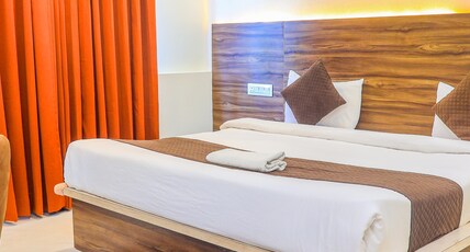 Hotel Hive @ 1 min Drive to ISBT Room Type - Deluxe Room Hotel Hive @ 1 min Drive to ISBT Room Type - Deluxe Room