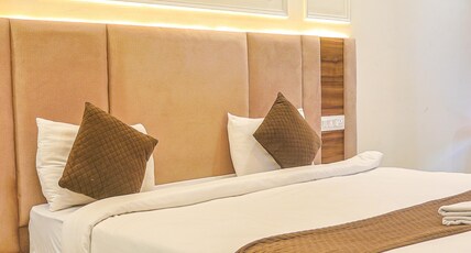 Hotel Hive @ 1 min Drive to ISBT Room Type - Suite Room