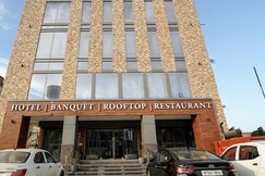 Tamarind Tree - Manali Highway @ 9 mins drive from Chandigarh University