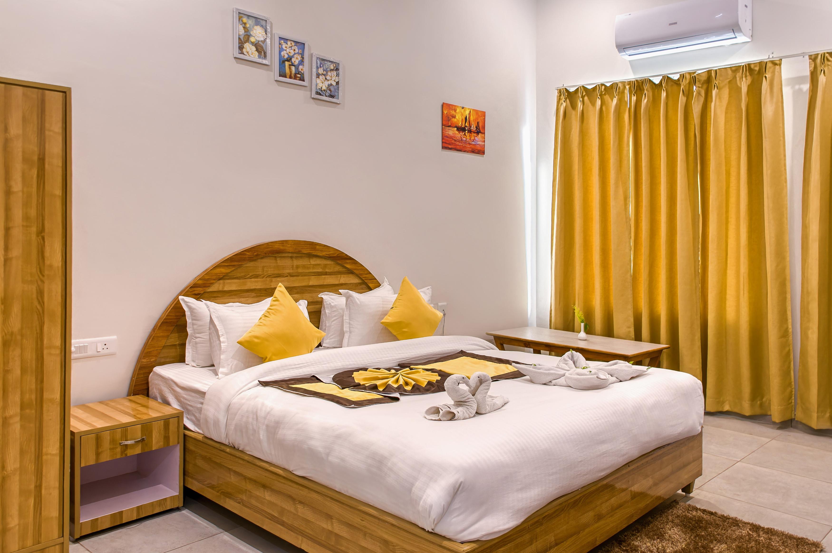 Corbett Amaay Resort (Near Dhela-Jhirna Safari Gate) - Tap to explore photos