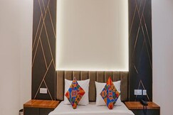 FabHotel Royal 116