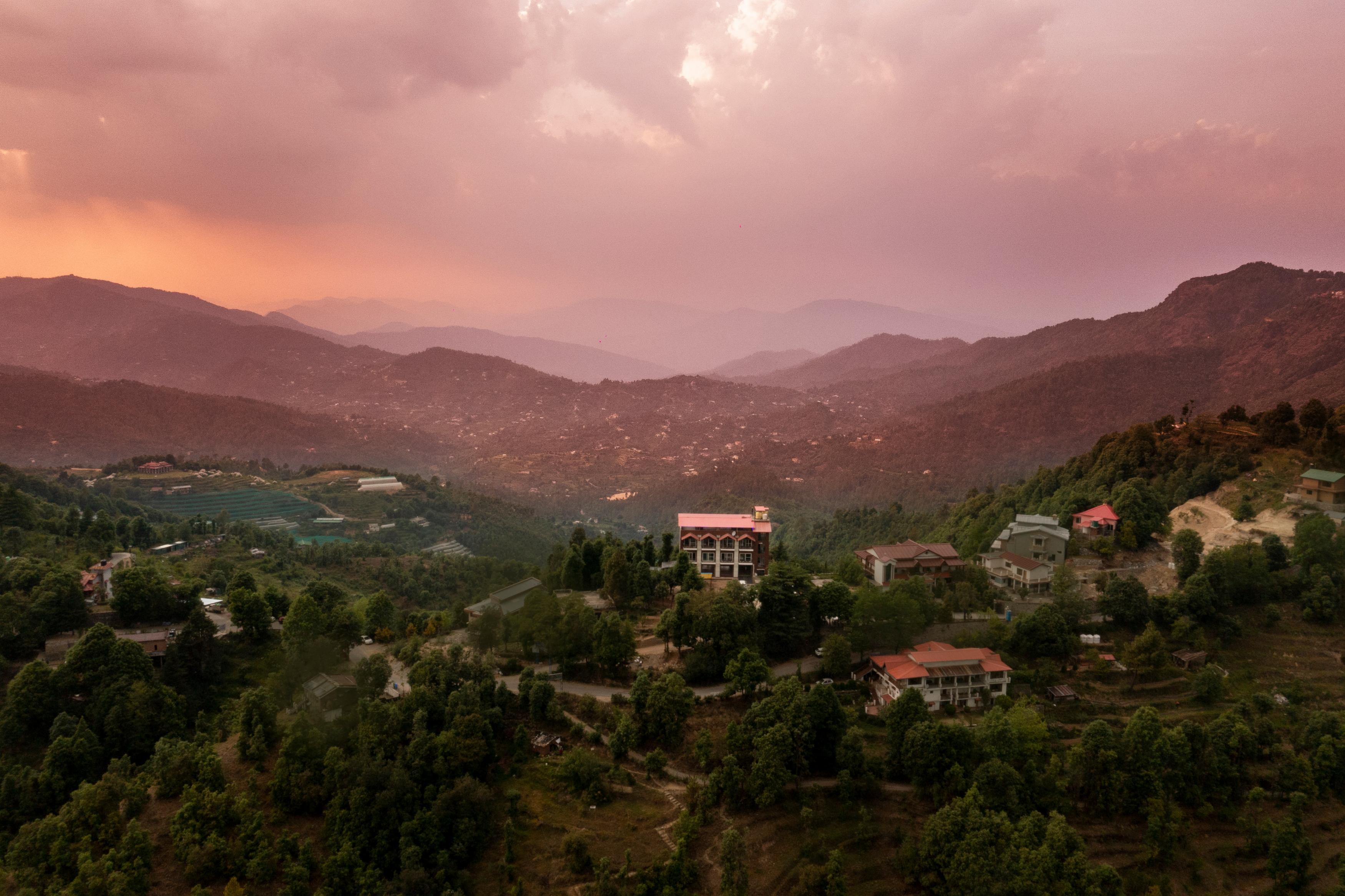 Mukteshwar Treat Resort - Tap to explore photos