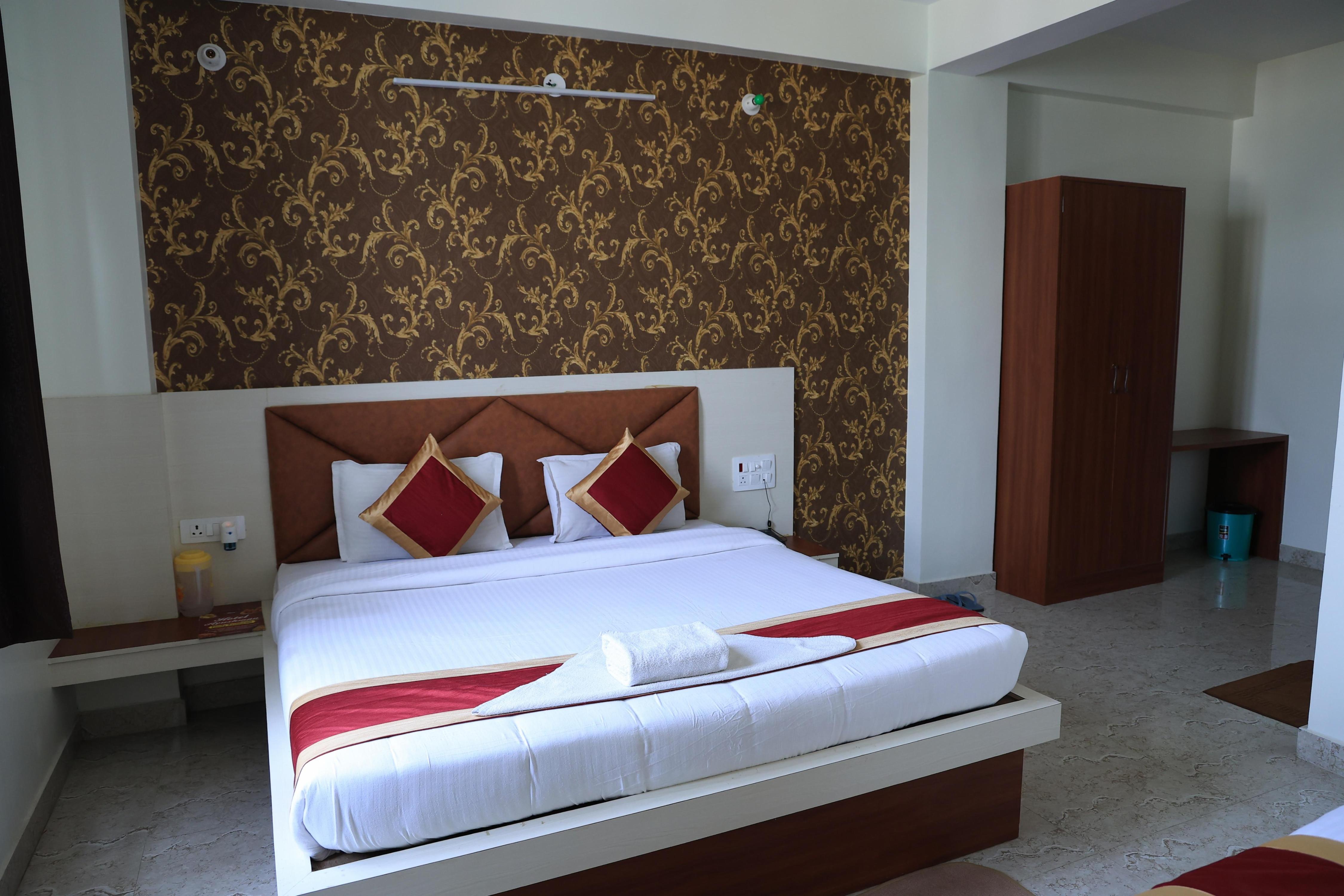 HOTEL AYUSHMAN - Tap to explore photos