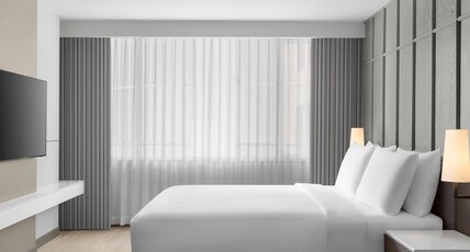 Courtyard by Marriott Bangkok Sukhumvit 20 Room Type - Studio, Club Guest room, 1 King