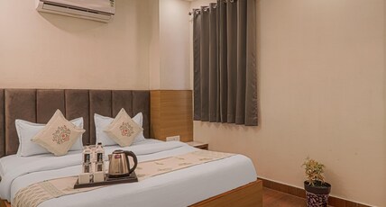 JS Pearl Residency Room Type - Deluxe Room