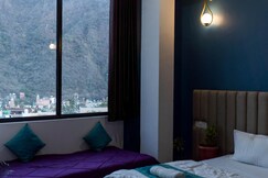 Spontrail Hostel Tapovan