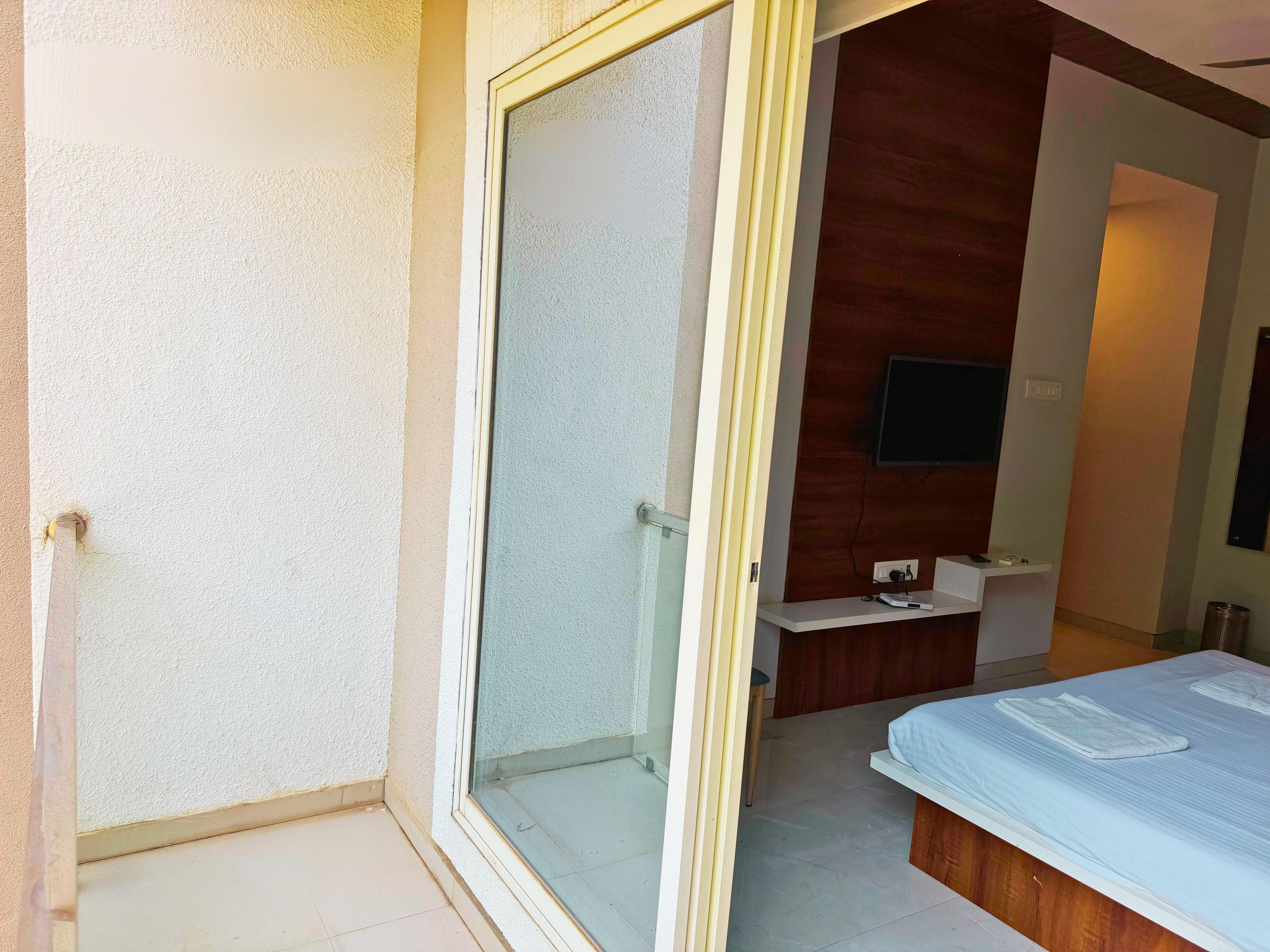 Fortune Resort Room Type - Deluxe Room with Balcony
