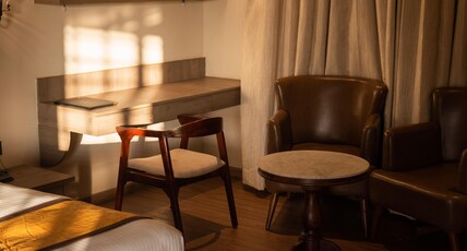 Narwar Lakefront Resort Room Type - Premium Lakeview Room