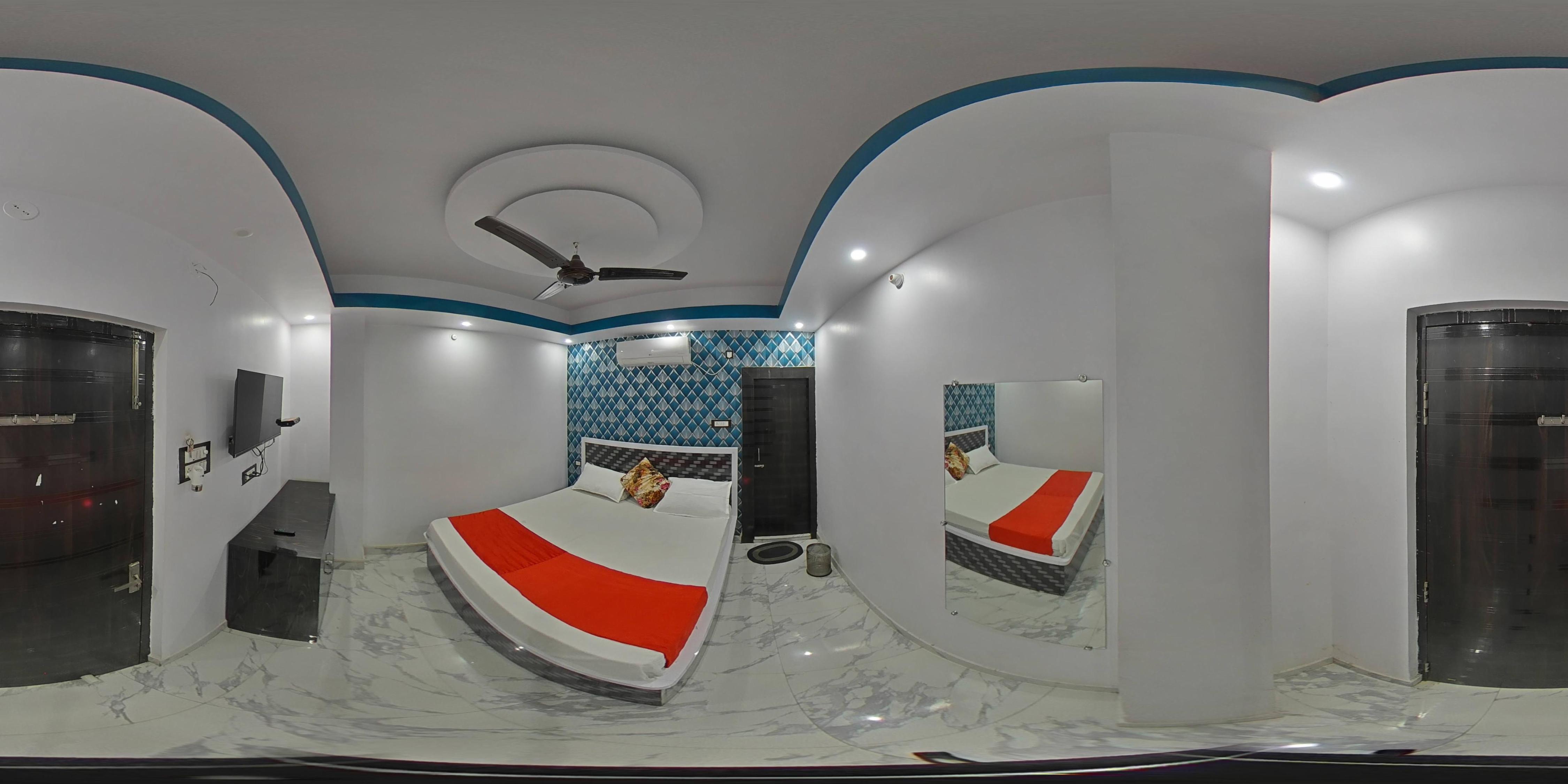 Hotel Shivaay INN Room Type - Deluxe room