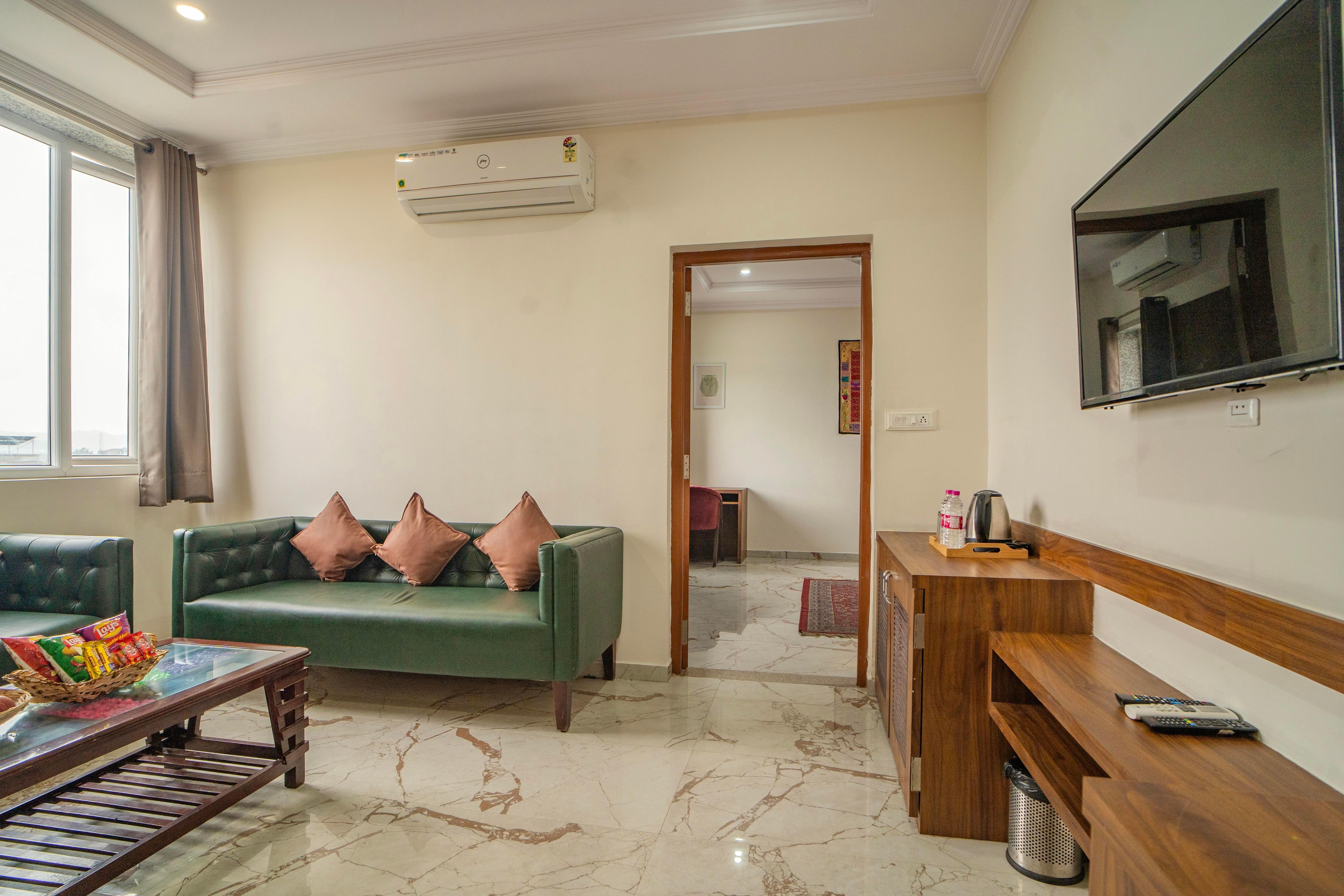 U ConnecT - A Cozy Boutique Hotel - Tap to explore photos