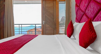 Dee Ess Residency Room Type - Super Deluxe Room
