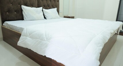 Sandhya Shri Residence Room Type - Standard AC Room (G 1)