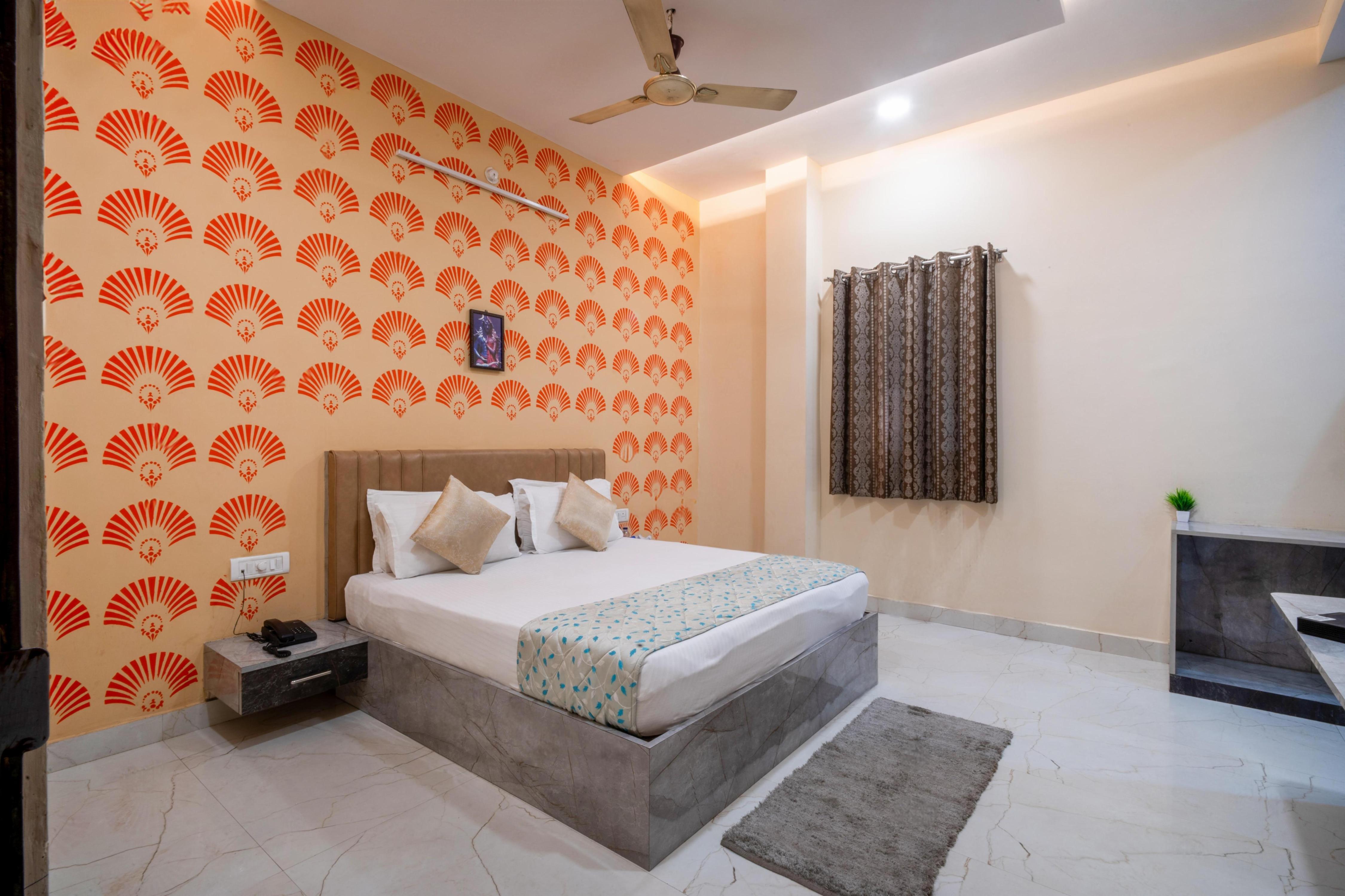 Chotiwala - 10 mins from Kashi Vishwanath Temple Room Type - Deluxe Room