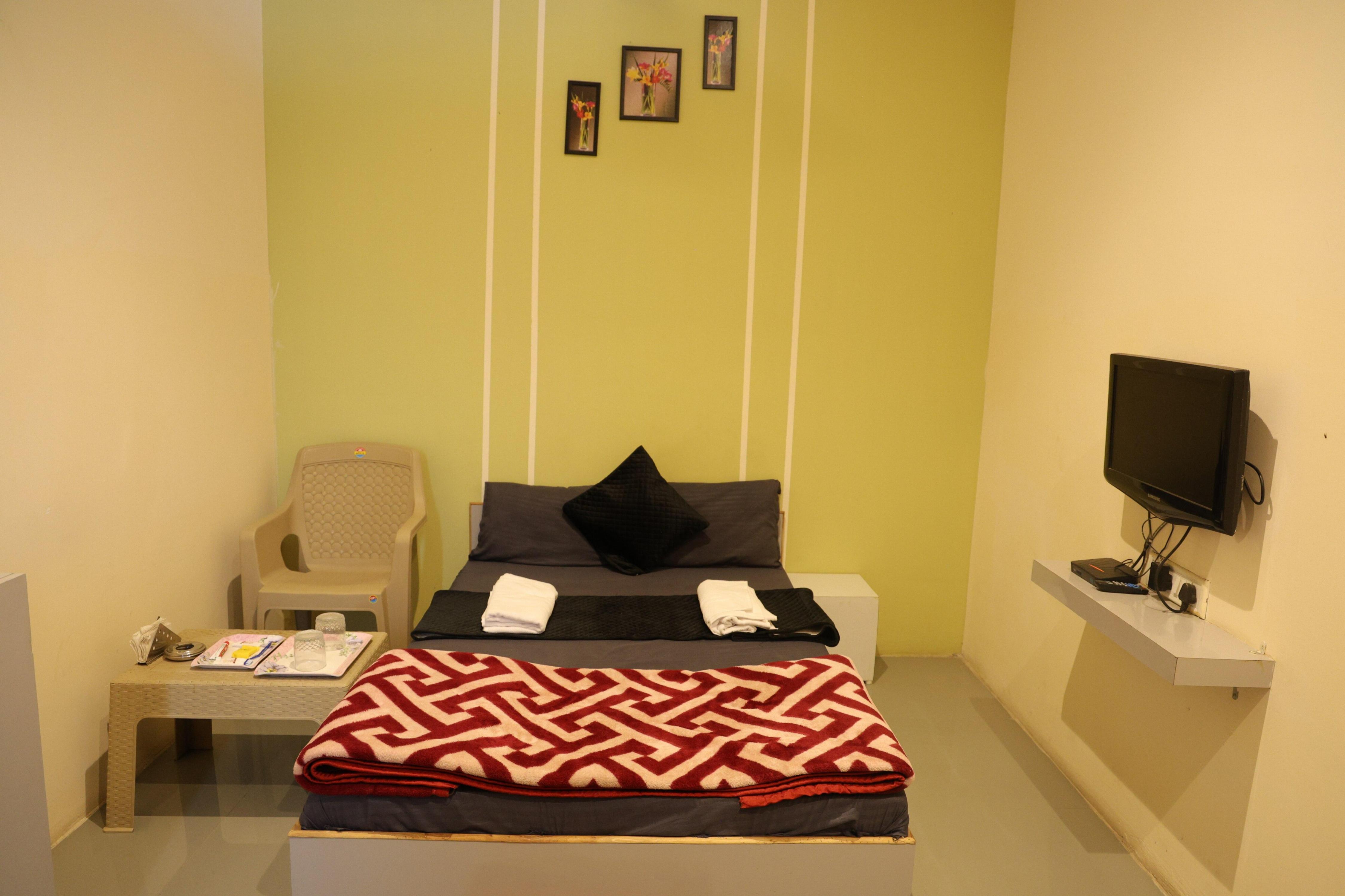 Hotel The villa Room Type - NON AC STANDARD SINGLE BED