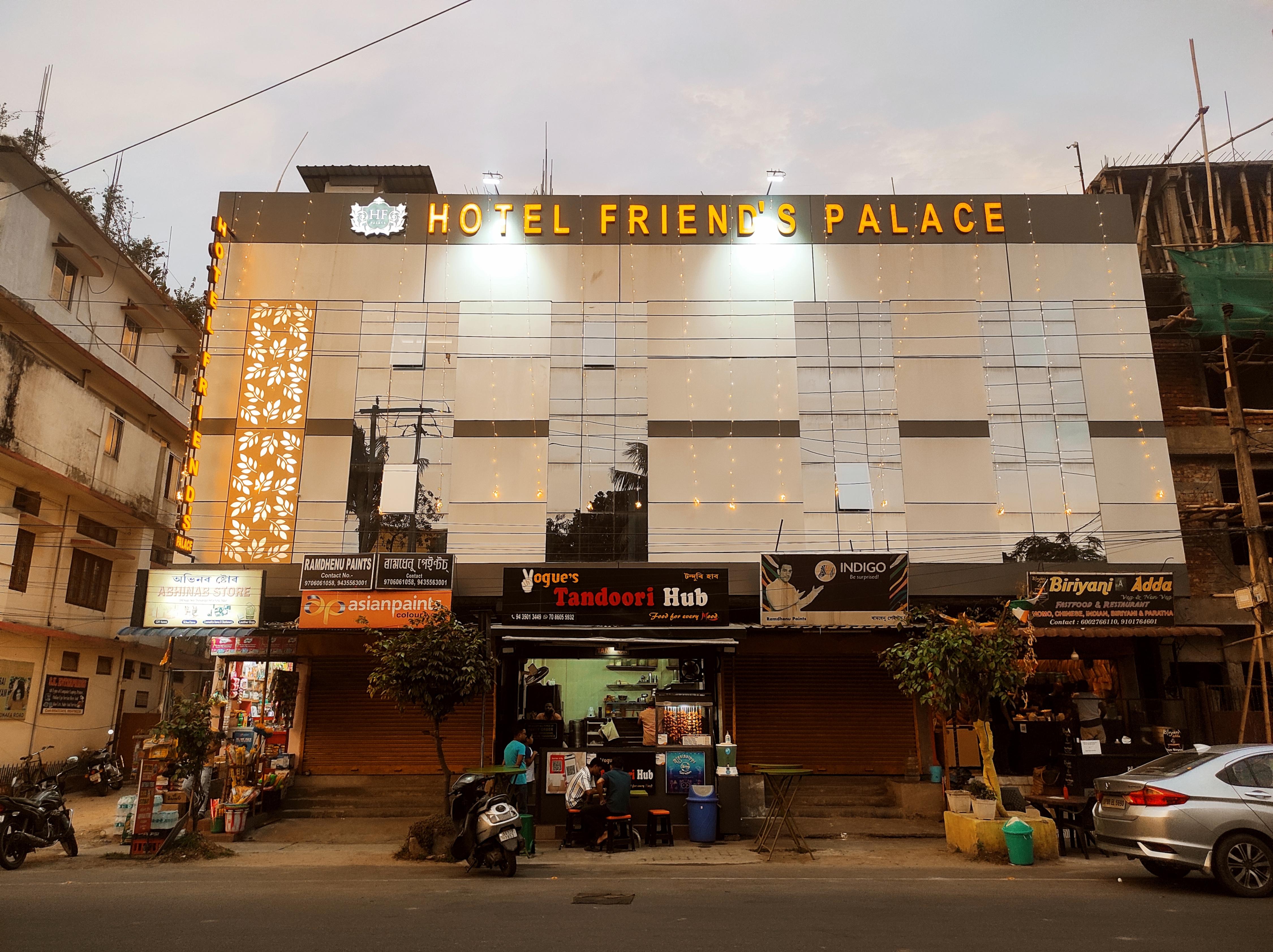 Hotel Friends Palace