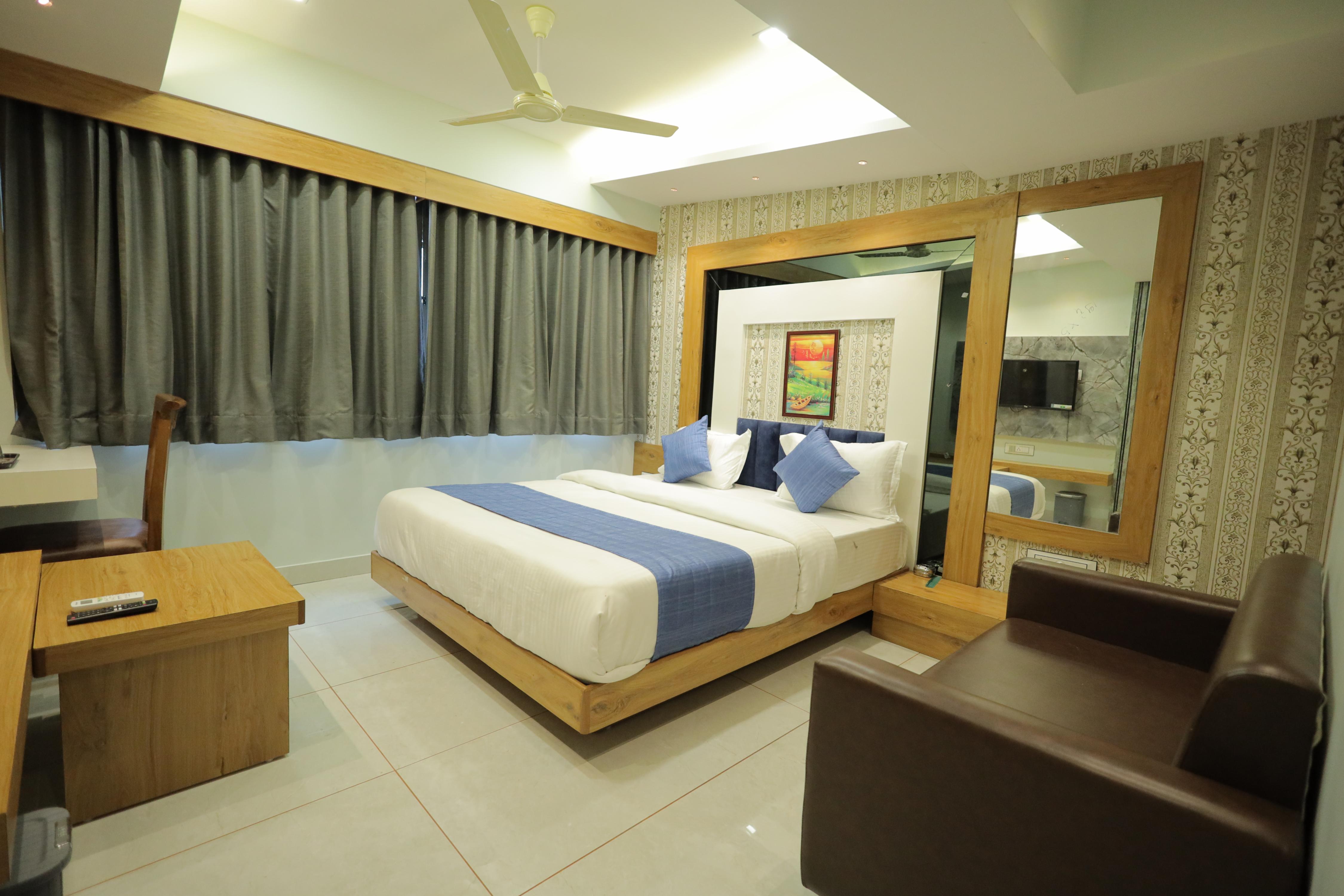 Hotel RK Fortune Room Type - EXCUITIVE ROOM