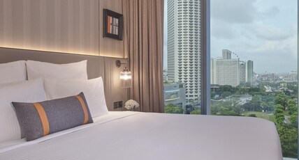 Pullman Singapore Hill Street Room Type - High floor Executive Room, 1 king bed, rain shower, Executive lounge access, Bay view Pullman Singapore Hill Street Room Type - High floor Executive Room, 1 king bed, rain shower, Executive lounge access, Bay view