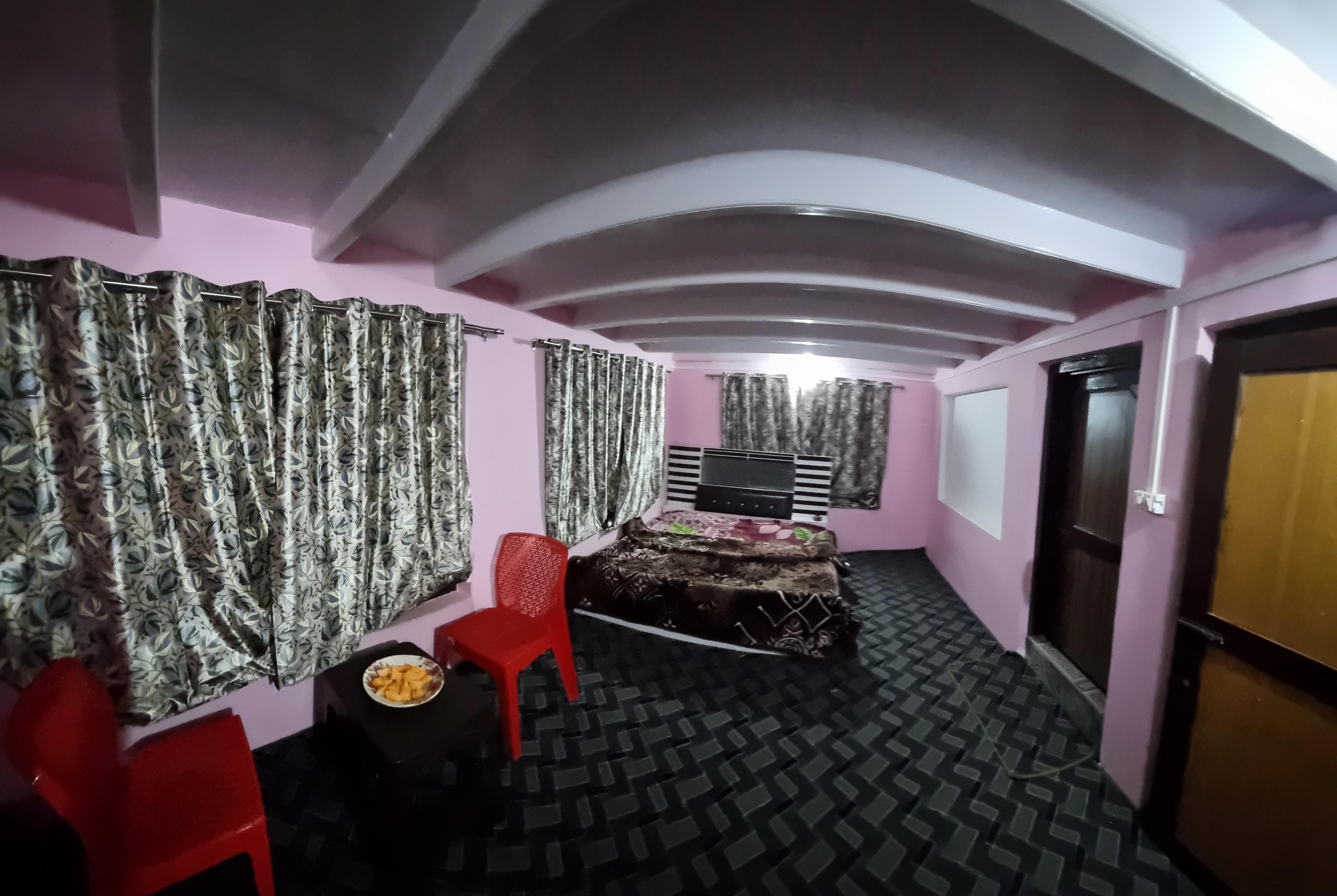COSMO GUEST HOUSE PAHALAGAM - Tap to explore photos