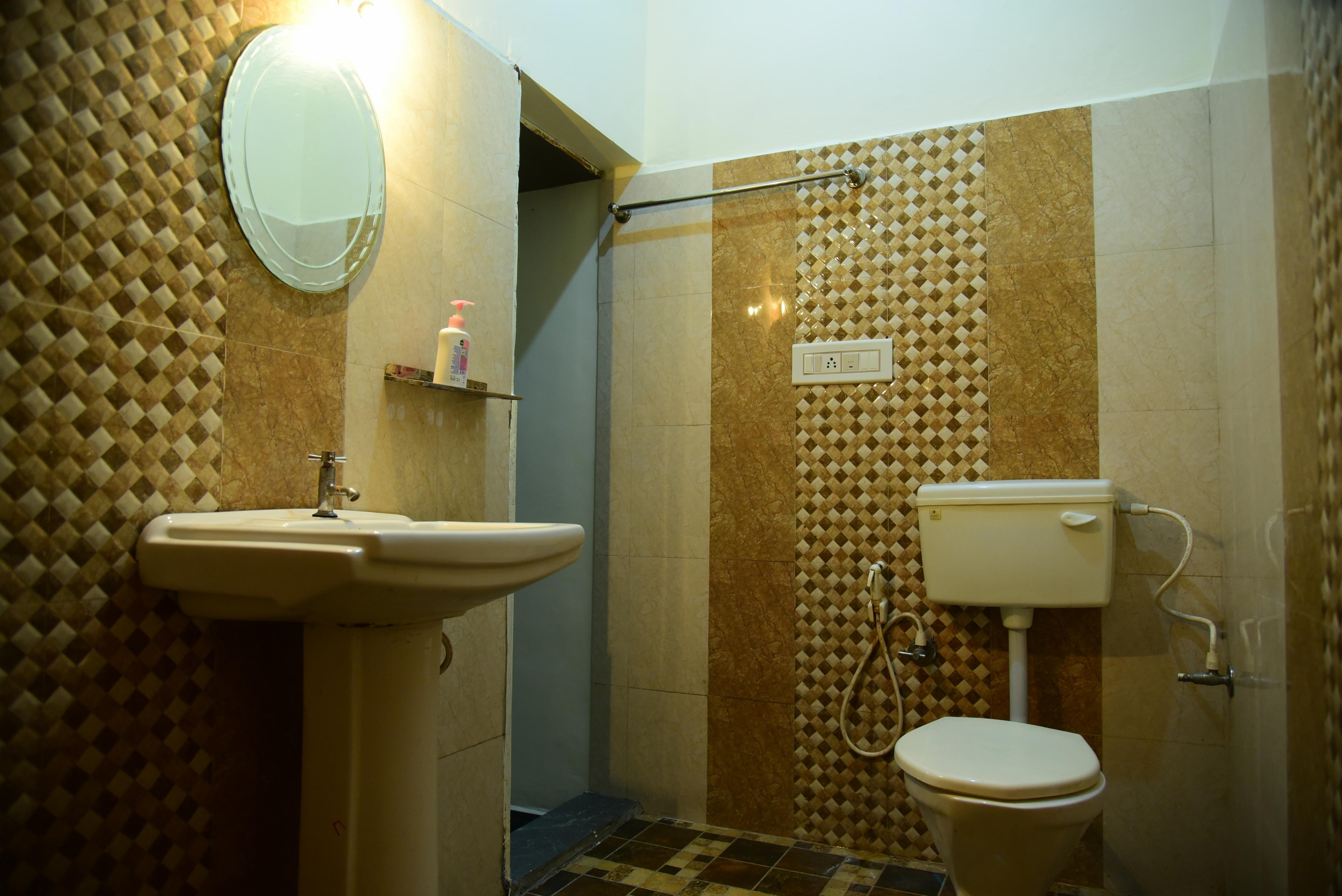 Raatree - Tap to explore photos