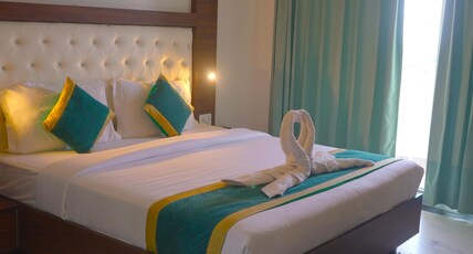 Hotel 7 Heaven Room Type - Superior Room with Balcony and Working Desk