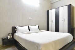 Hotel The Grand Kailash