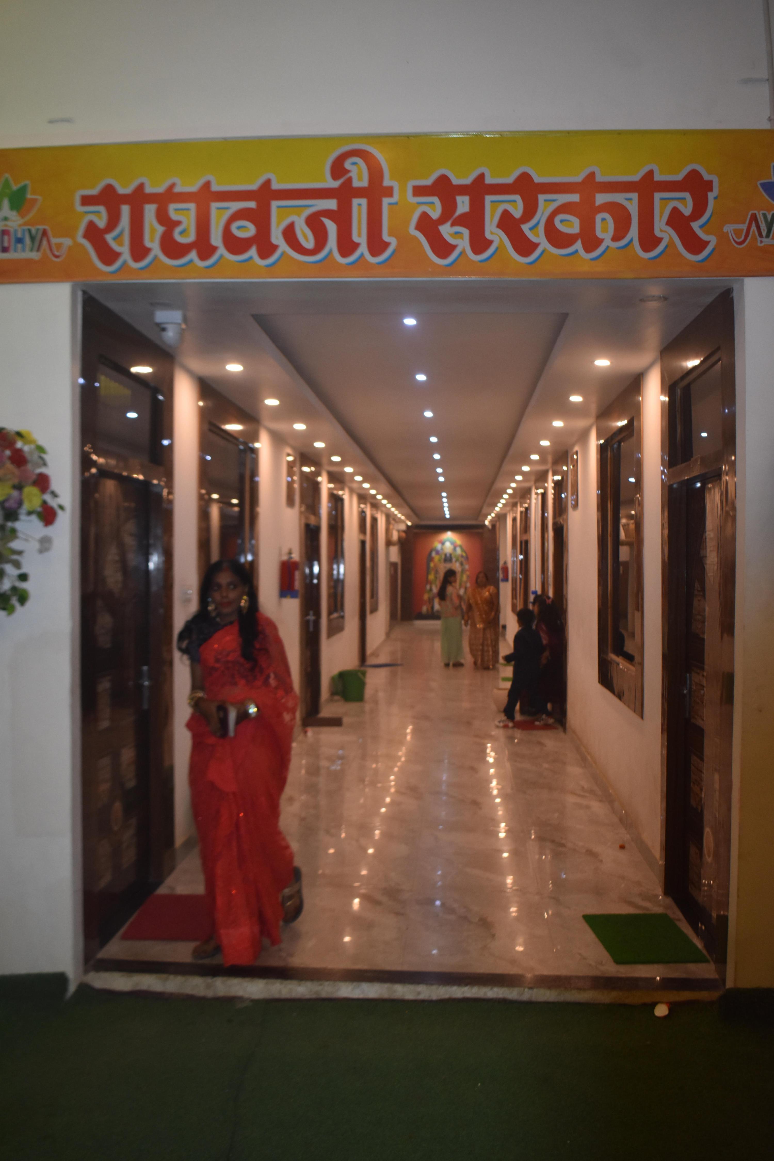 RAGAHAV JI SARKAR LAWN AND BANQUET HALL - Tap to explore photos