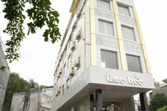 HOTEL LIME TREE