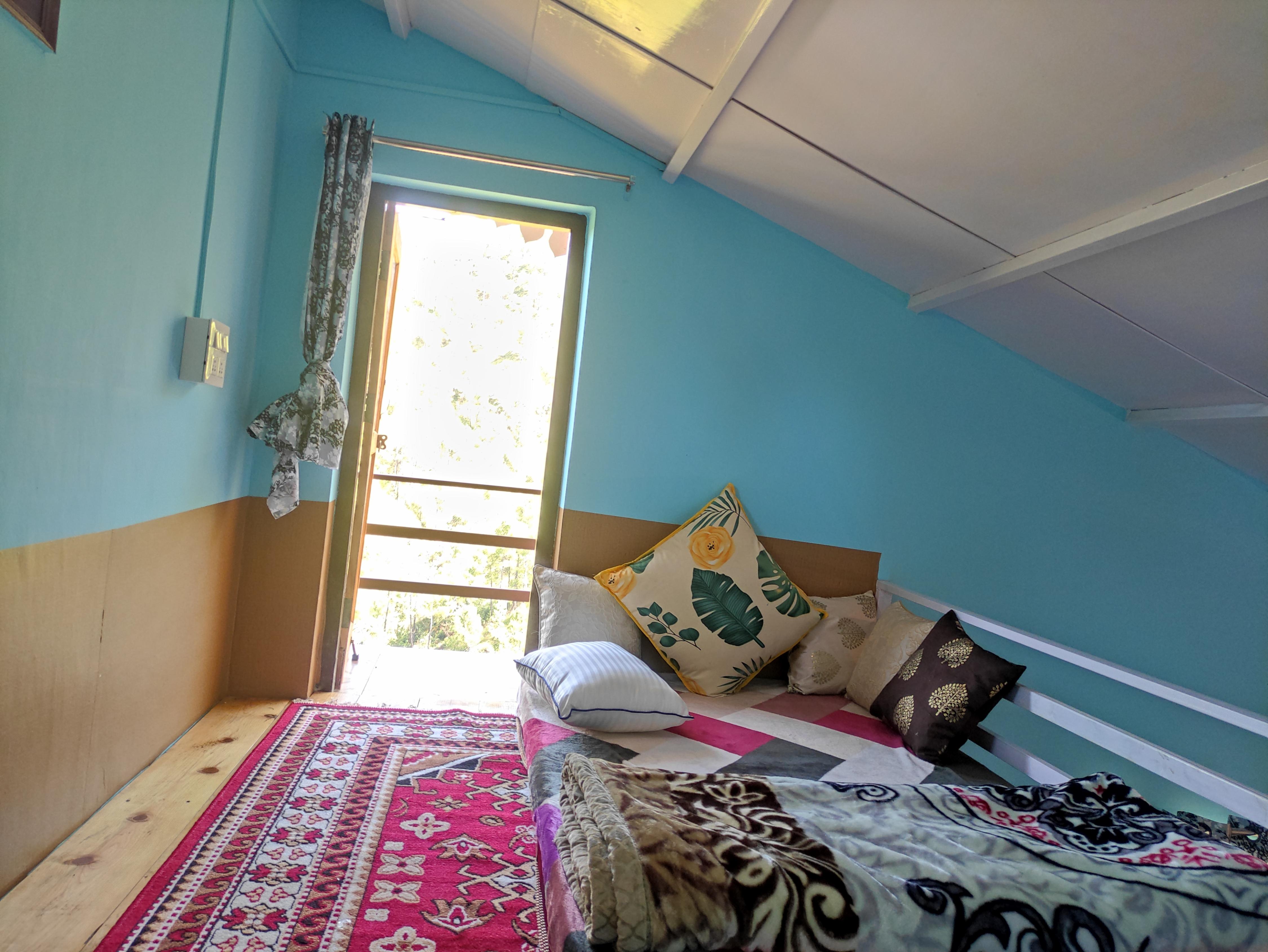 British homestay - Tap to explore photos