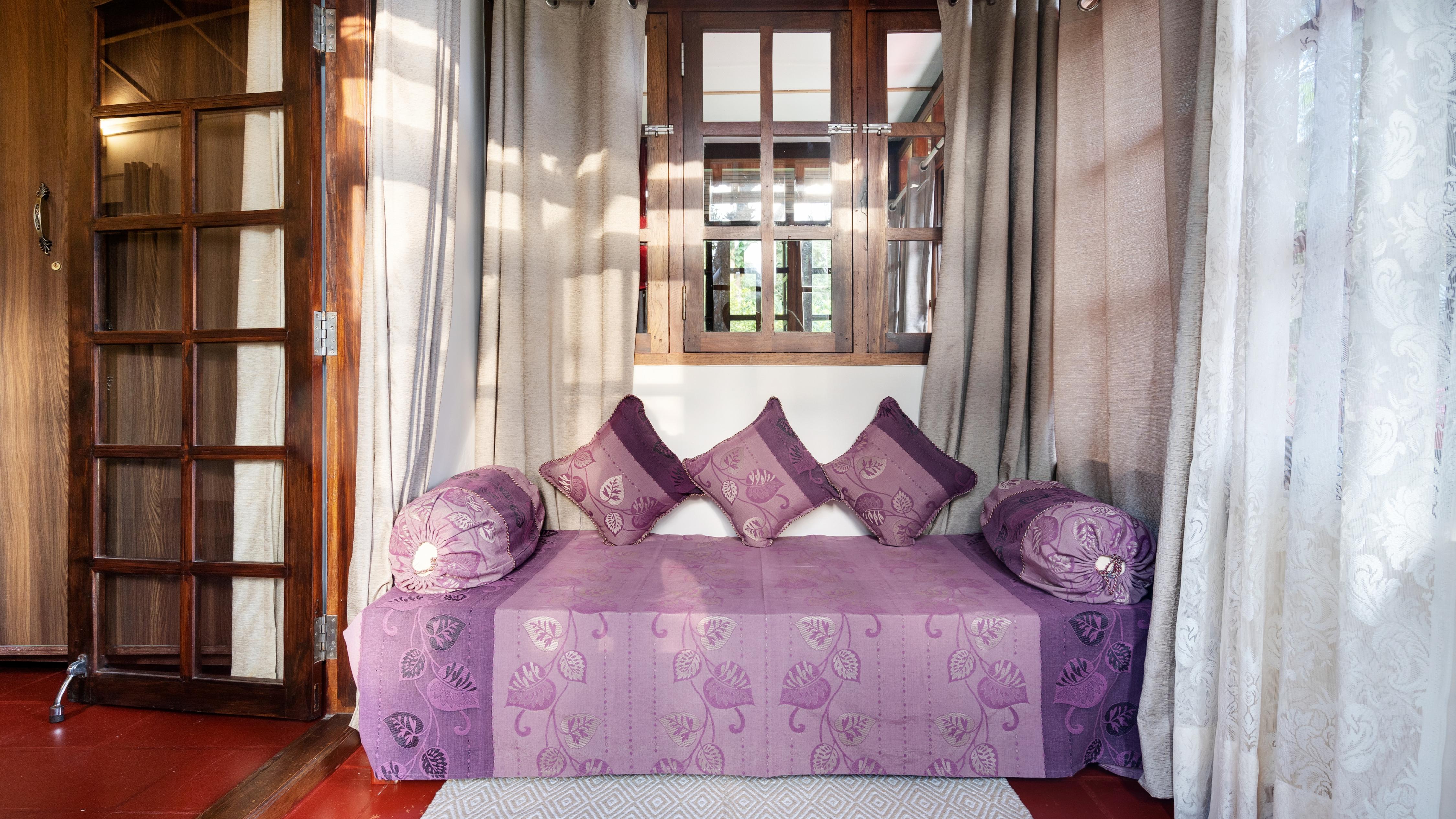 Welcome To Eorthe - Tap to explore photos