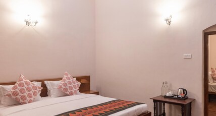 Ibex Resorts,Coonoor (Leewood) Room Type - Mayfair Suite