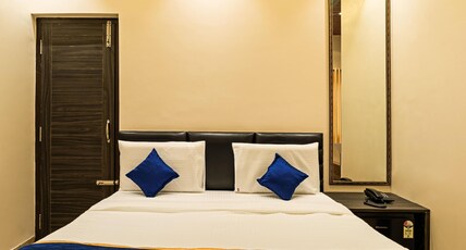 THE VENUE By Seasons Suites Room Type - Studio with Spabath