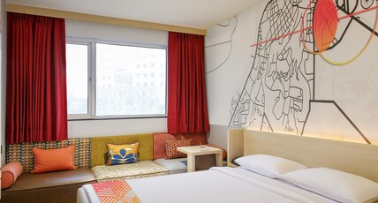 Ginger Noida Sector 133 Room Type - Luxe Queen Room Ginger Noida Sector 133 Room Type - Luxe Queen Room