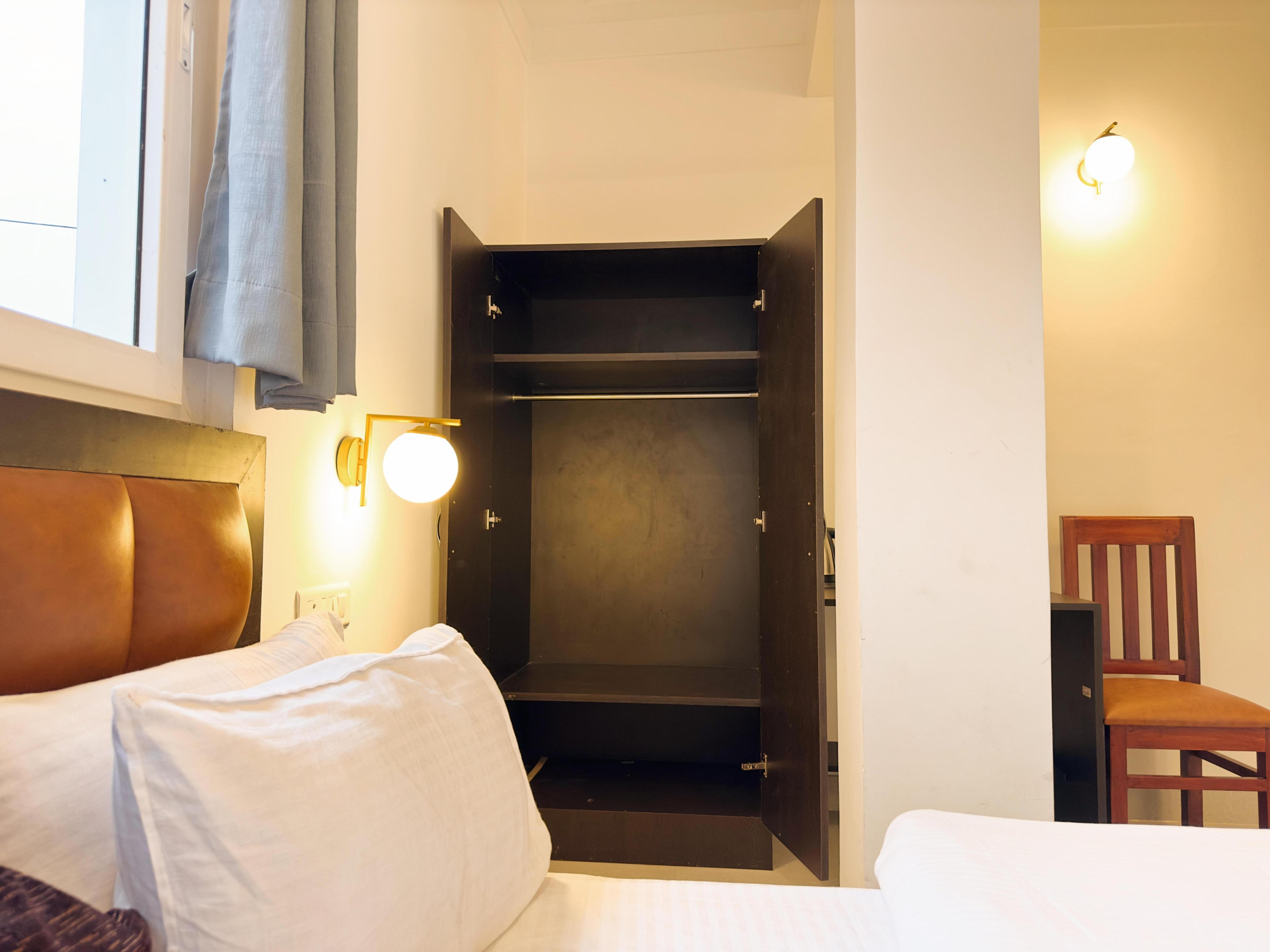 Hotel SheraBling - Tap to explore photos